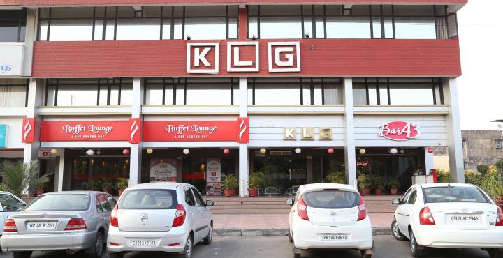 Hotel Klg International Zirakpur Экстерьер фото