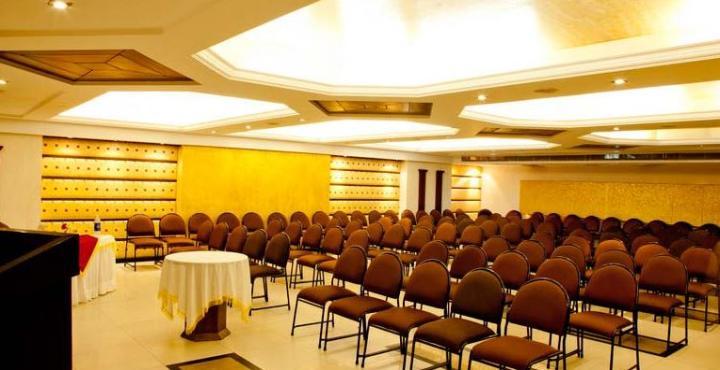 Hotel Klg International Zirakpur Экстерьер фото