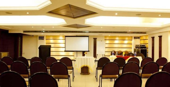 Hotel Klg International Zirakpur Экстерьер фото