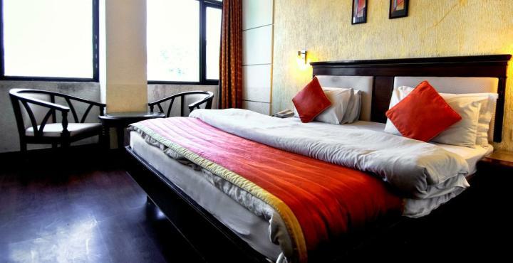 Hotel Klg International Zirakpur Экстерьер фото