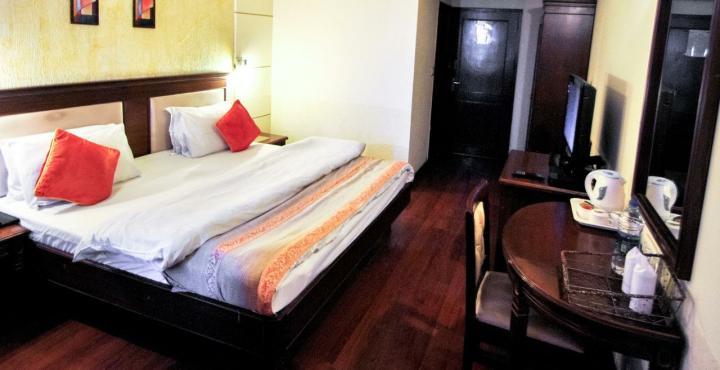 Hotel Klg International Zirakpur Экстерьер фото