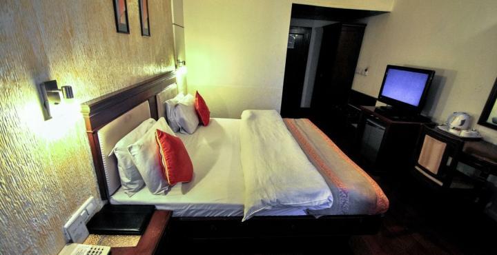 Hotel Klg International Zirakpur Экстерьер фото