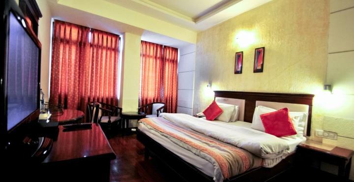 Hotel Klg International Zirakpur Экстерьер фото