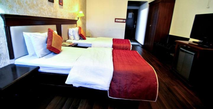 Hotel Klg International Zirakpur Экстерьер фото