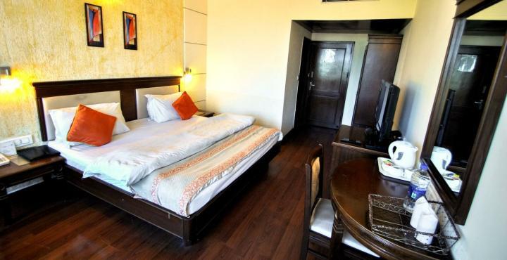 Hotel Klg International Zirakpur Экстерьер фото