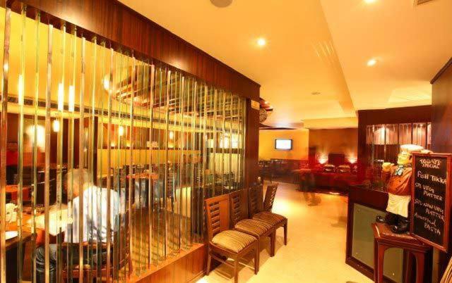 Hotel Klg International Zirakpur Экстерьер фото