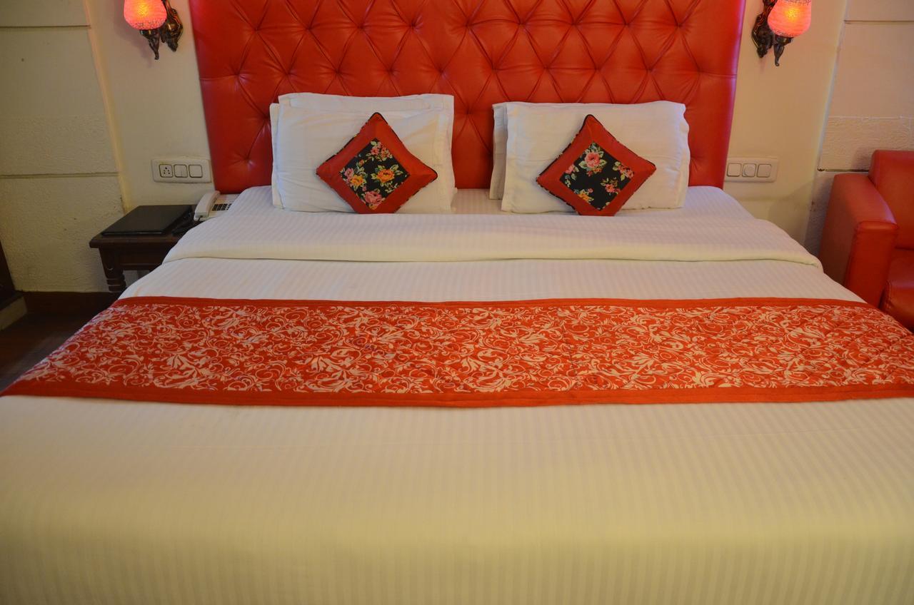 Hotel Klg International Zirakpur Экстерьер фото