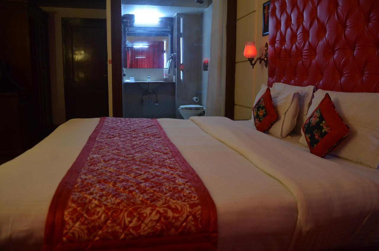 Hotel Klg International Zirakpur Экстерьер фото